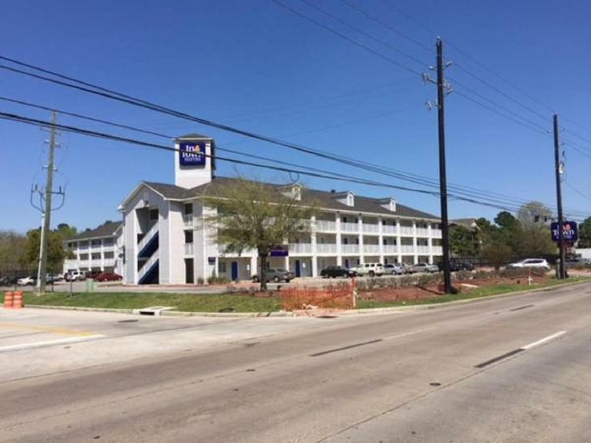 Intown Suites Extended Stay Houston Tx - Stuebner Airline Rd Louetta Exteriör bild